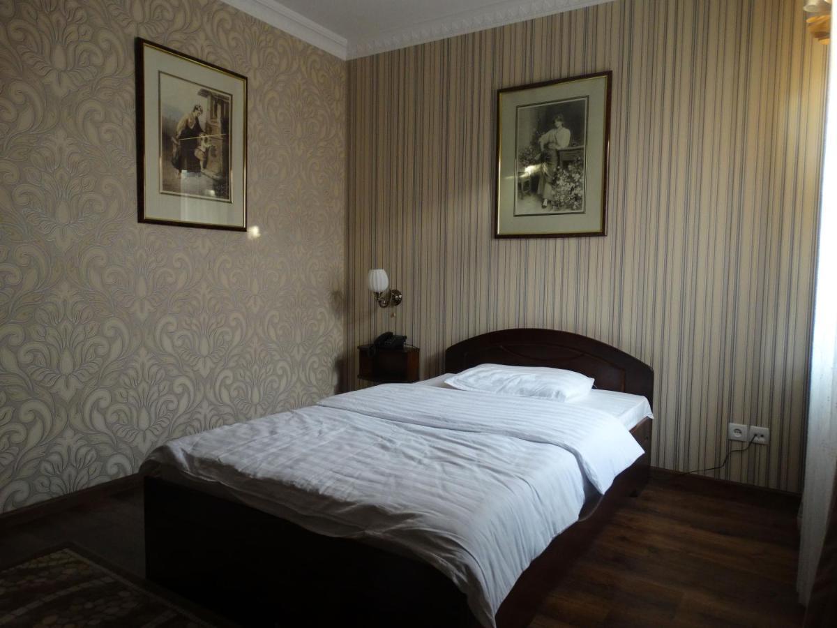 Hotel Papillon Tashkent Exterior foto