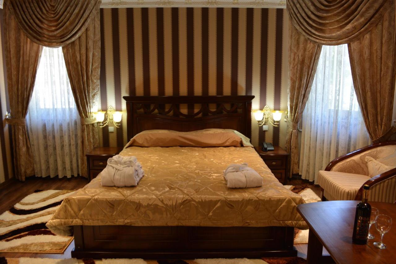 Hotel Papillon Tashkent Exterior foto